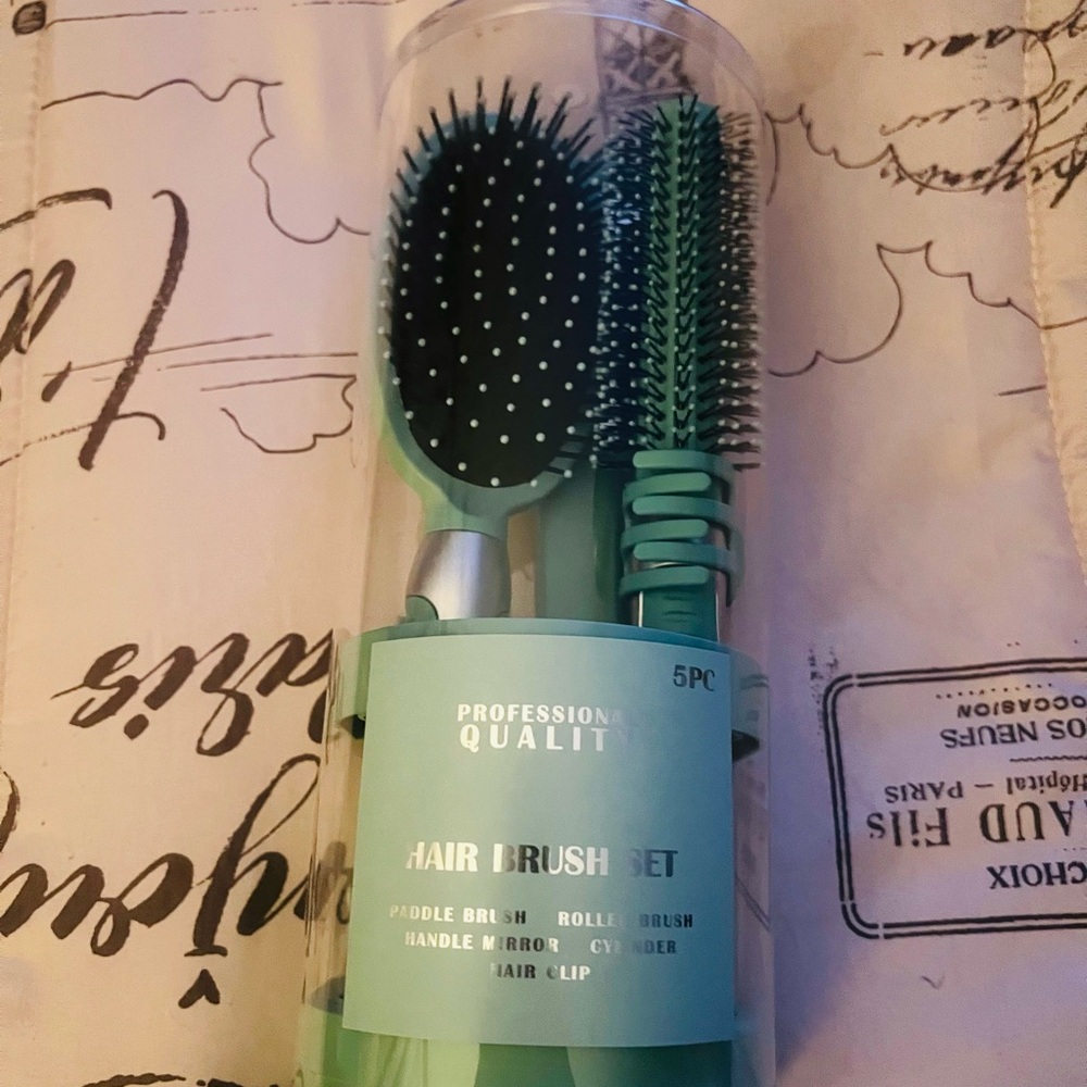 Professional Quality Green Hair Brush Set